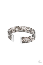 Load image into Gallery viewer, brought✽to✽you✽by✽blingflingbykatits-getting-haute-in-here-black-bracelet✽paparazzi-accessories

