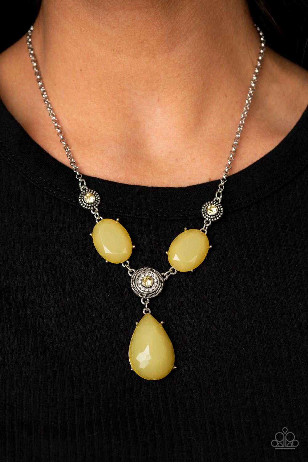 Paparazzi Accessories ✽Heirloom Hideaway - Yellow Necklace✽Flat Rate Ship $4.50✽