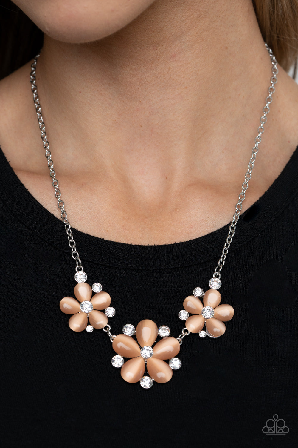 Paparazzi Accessories ✽ Effortlessly Efflorescent - Orange Necklace✽Flat Rate Ship $4.50✽