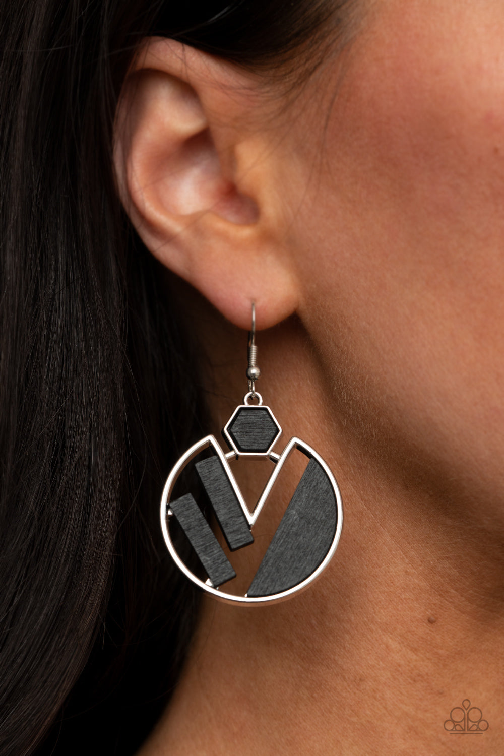 Paparazzi Accessories ✽Petrified Posh - Black Earrings✽Flat Rate Ship $4.50✽