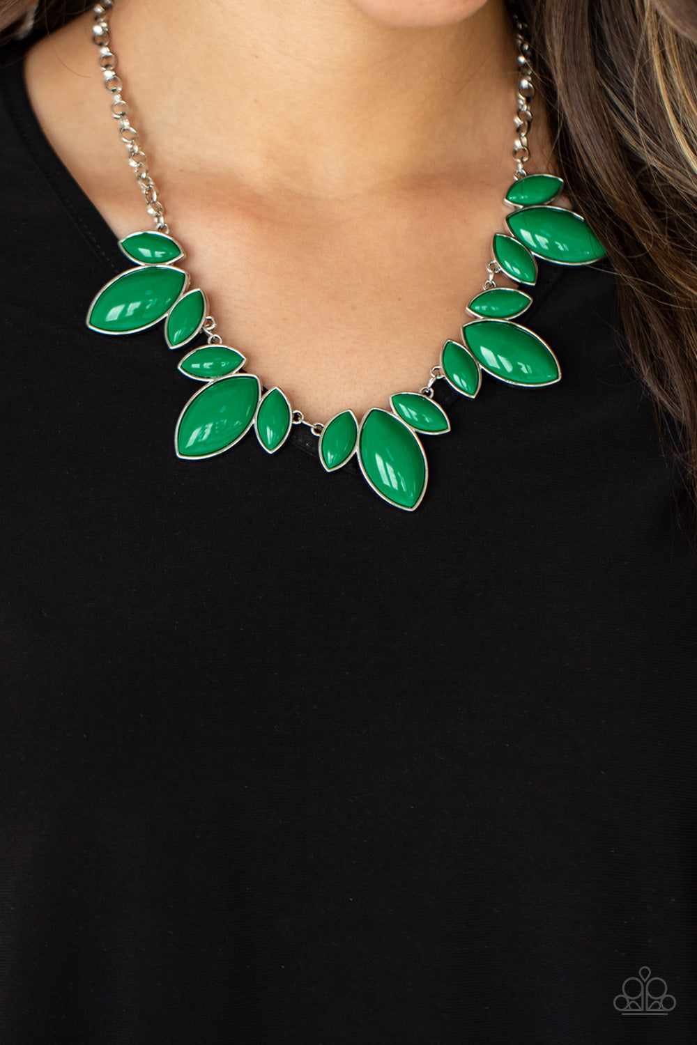 Paparazzi Accessories ✽Viva La Vacation - Green Necklace✽Flat Rate Ship $4.50✽