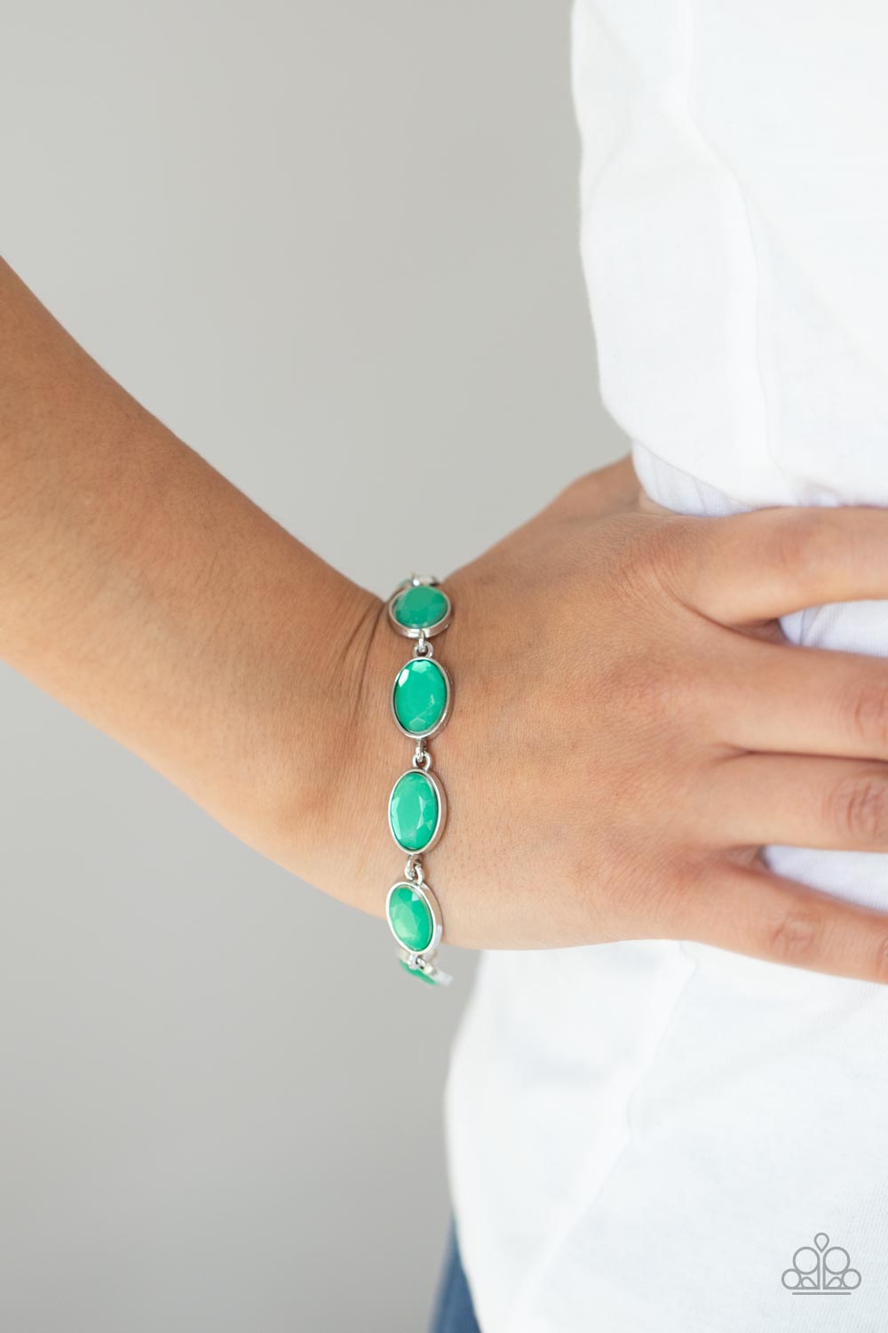 Paparazzi Accessories ✽Smooth Move - Green Bracelet✽Flat Rate Ship $4.50✽