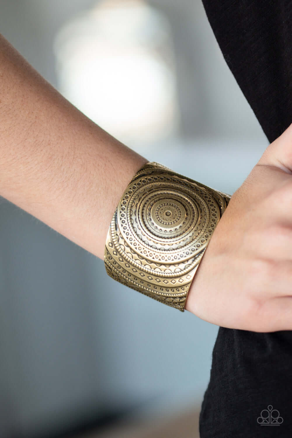 Paparazzi Accessories ✽ Bare Your SOL - Brass Bracelet✽Flat Rate Ship $4.50✽ - Image #2