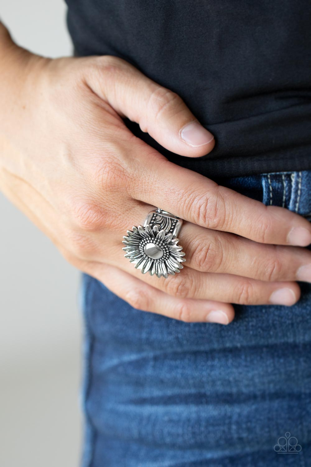 Paparazzi Accessories ❋Farmstead Fashion - Silver Ring❋ Flat Rate Ship $4.50❋