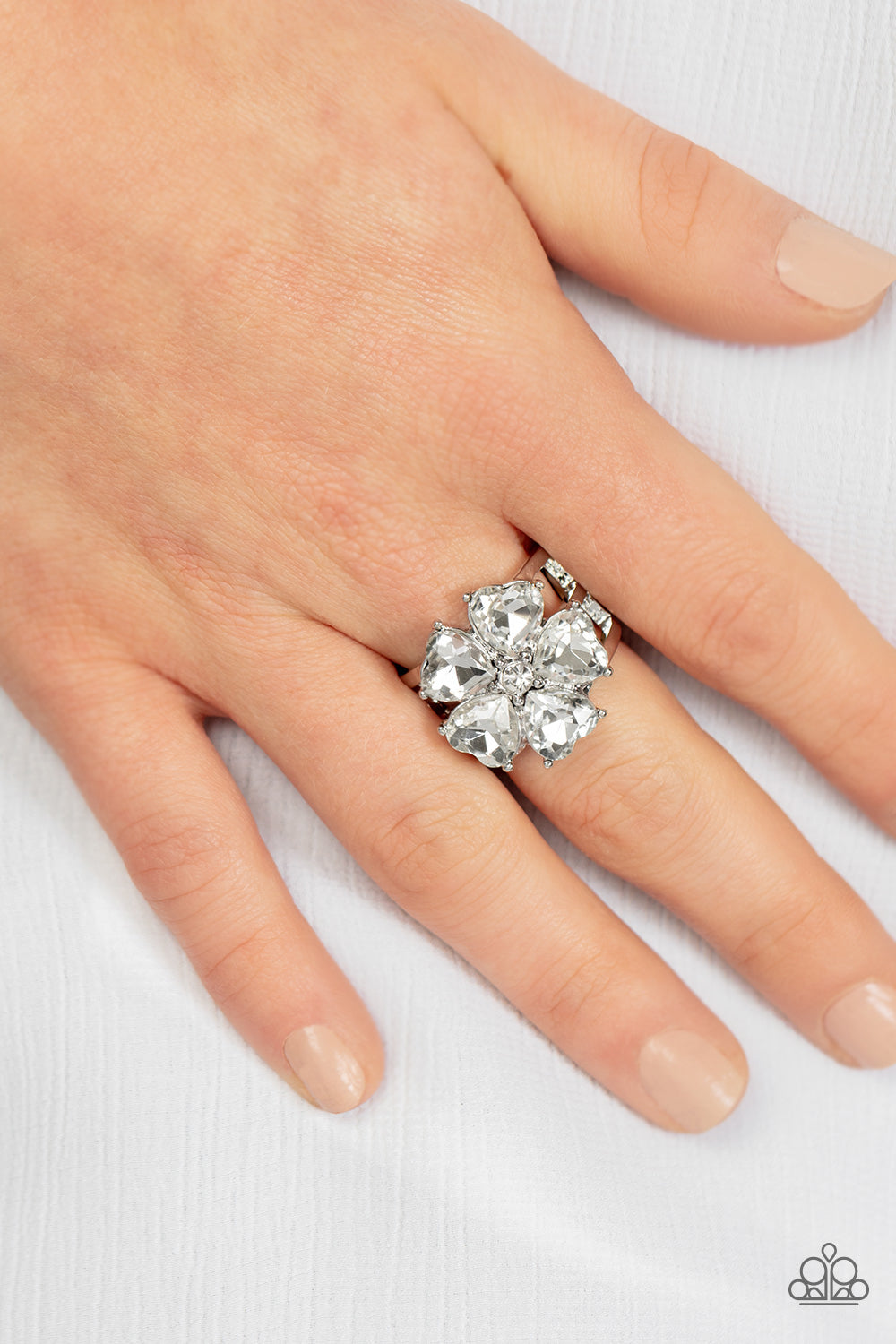 Paparazzi Accessories ❋Minnesota Magic - White Ring❋ Flat Rate Ship $4.50❋