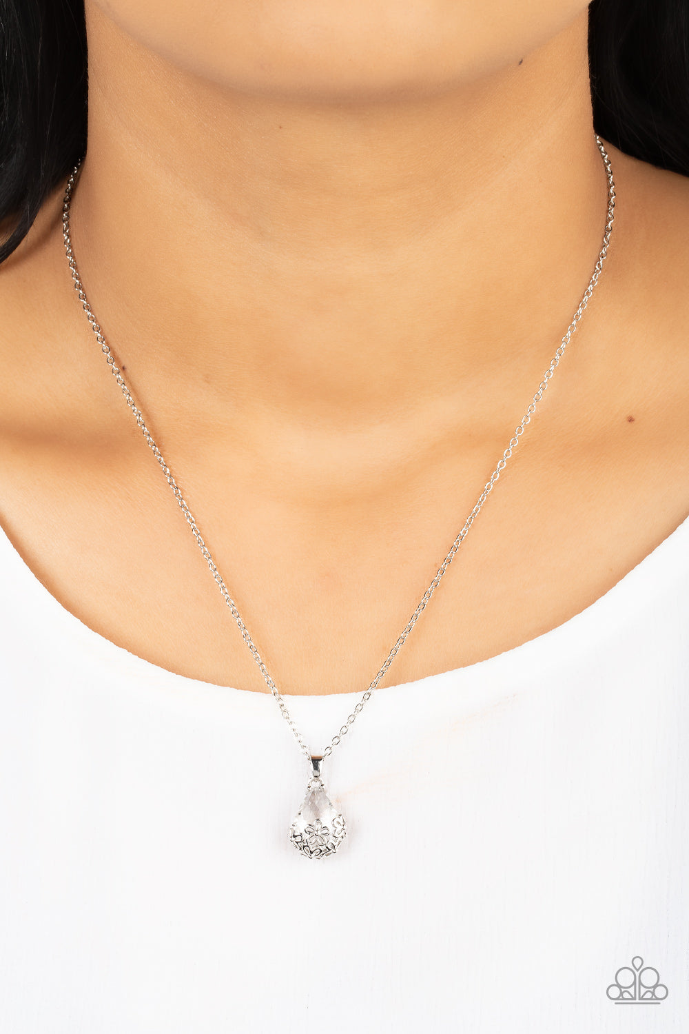 Paparazzi Accessories ❋Flower Patch Fabulous - White Necklace❋ Flat Rate Ship $4.50❋