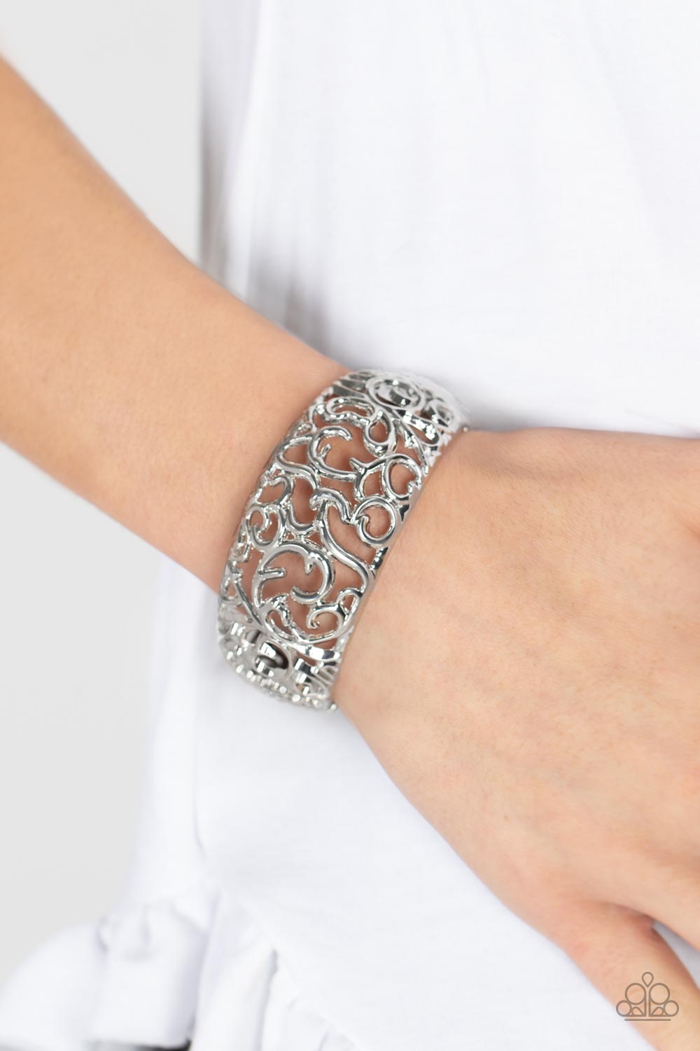 Paparazzi Accessories ❋Courtyard Couture - Silver Bracelet❋ Flat Rate Ship $4.50❋