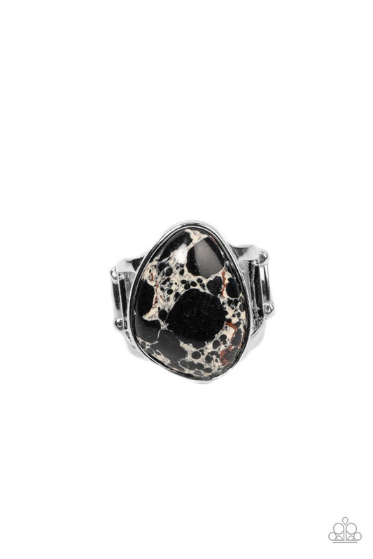 brought-to-you-by-blingflingbykat-earth-hearth-black-ring-paparazzi-accessories-