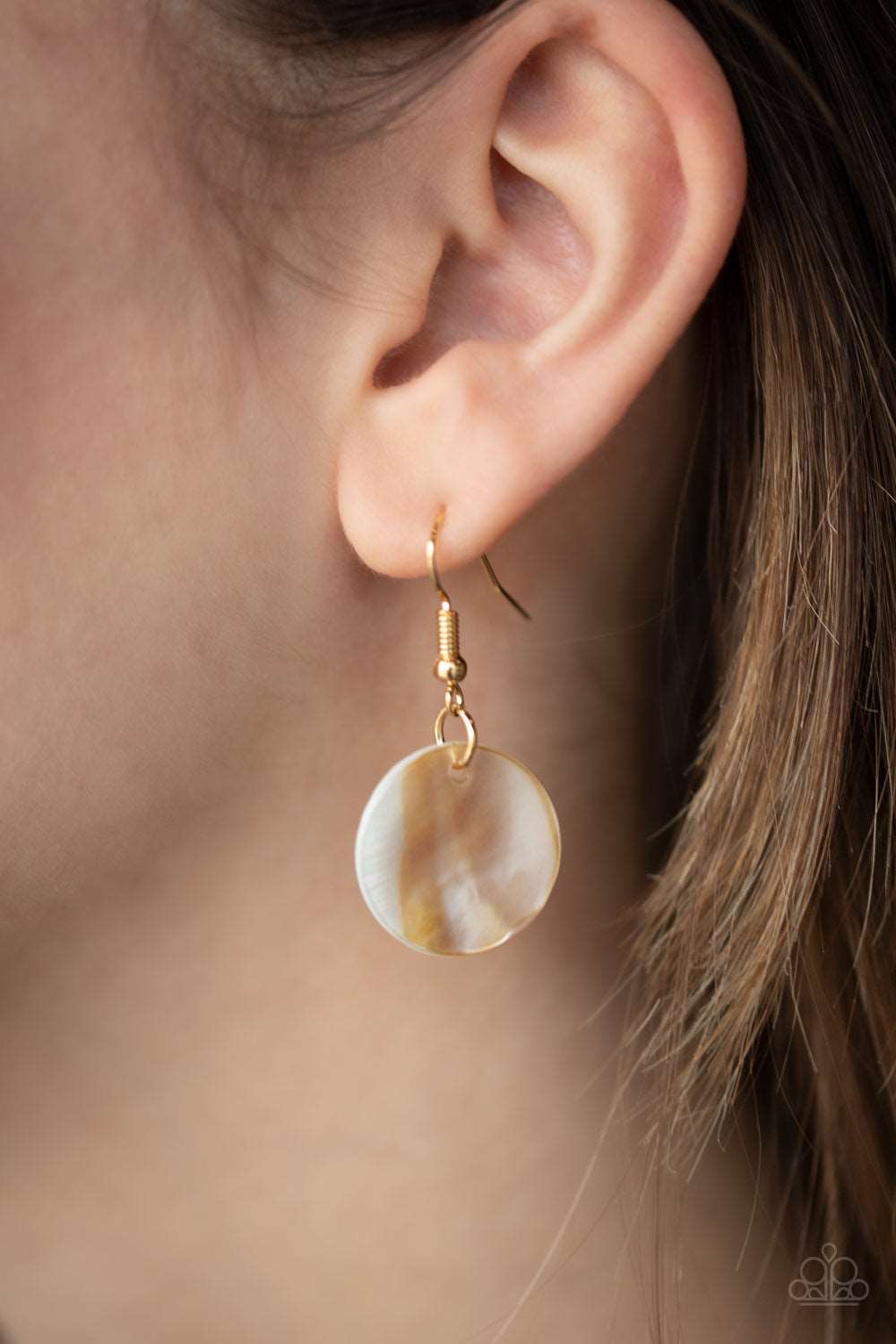 Paparazzi Accessories ✽ A Top-SHELLer - Gold Necklace✽Flat Rate Ship $4.50✽