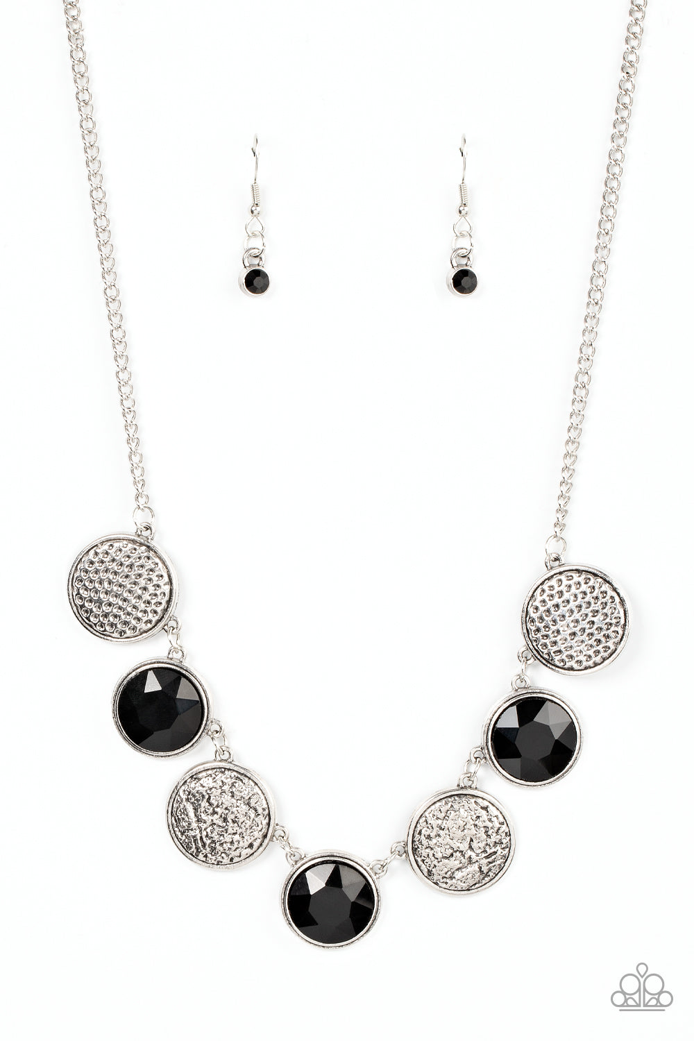 brought-to-you-by-blingflingbykat-urban-elite-black-necklace-paparazzi-accessories-