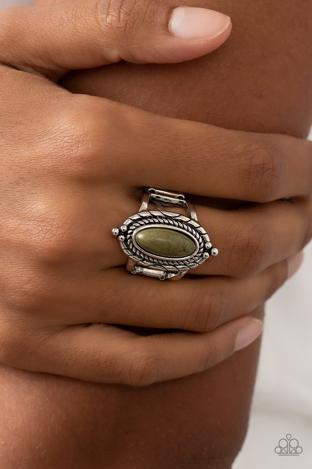 Paparazzi Accessories ❋Mojave Metro - Green Ring❋ Flat Rate Ship $4.50❋