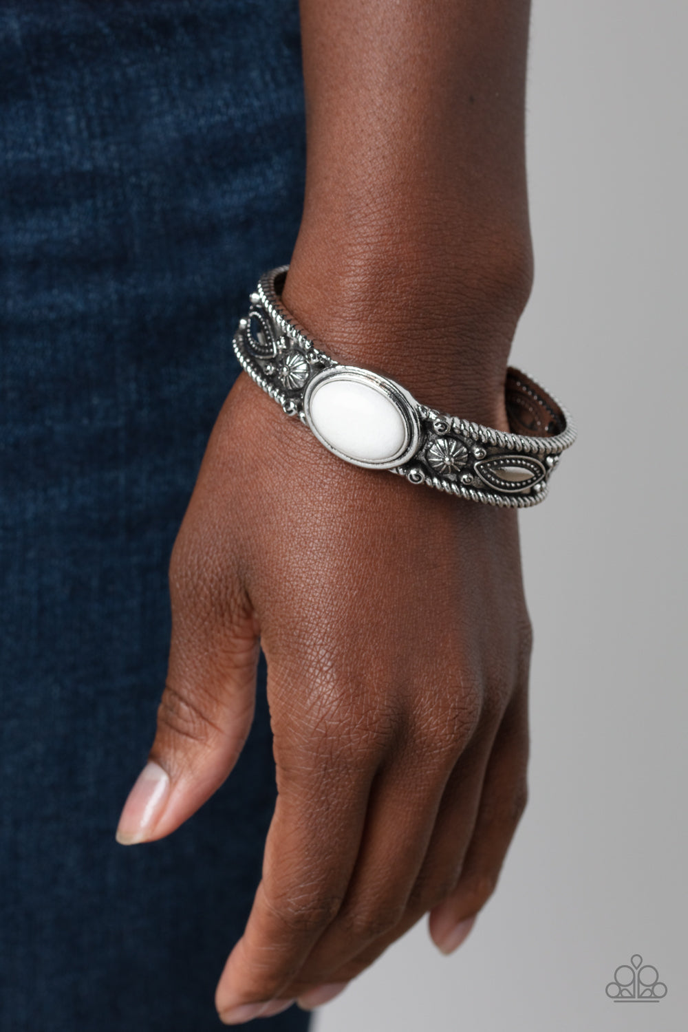 Paparazzi Accessories ❋Rural Repose - White Bracelet❋ Flat Rate Ship $4.50❋