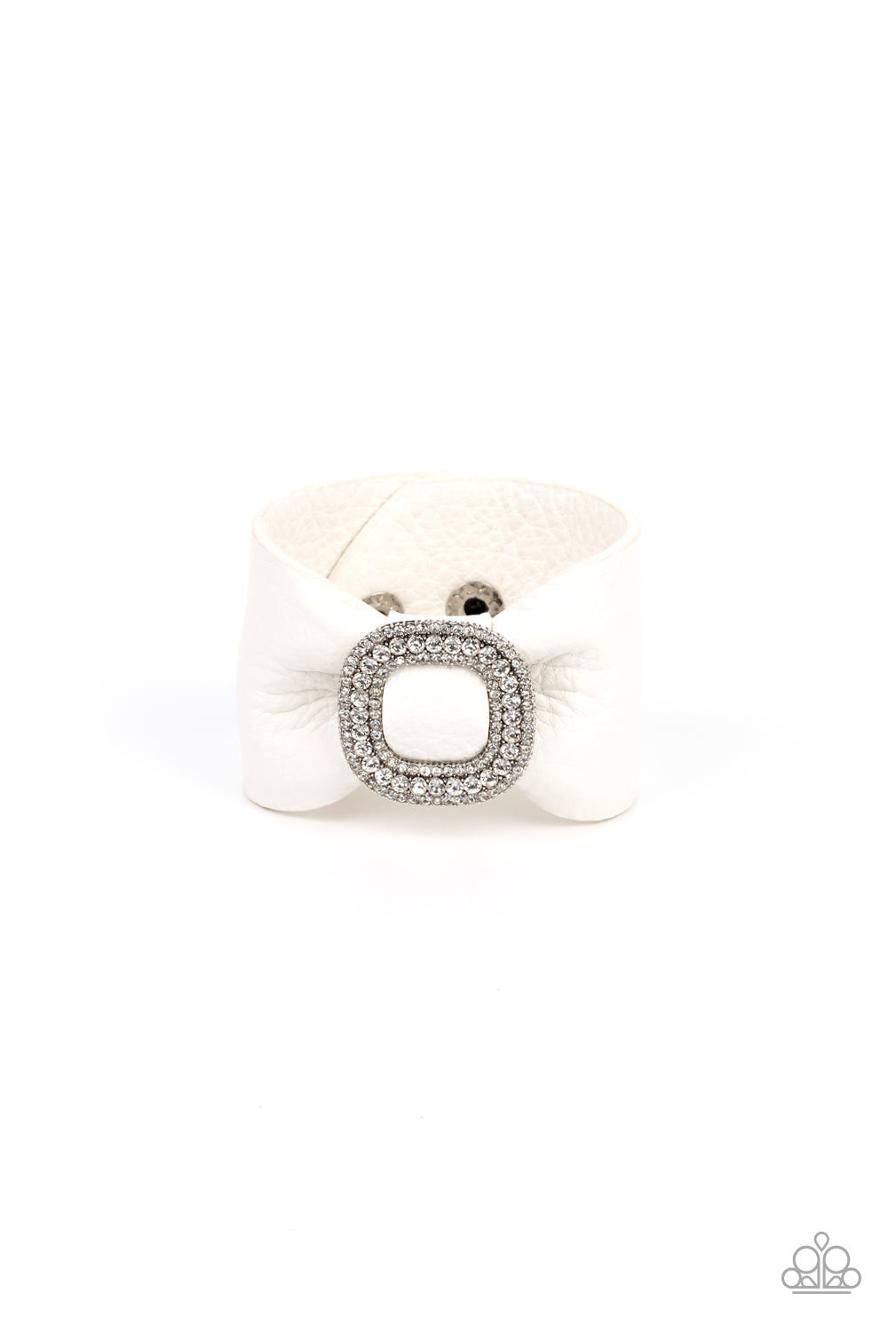 brought-to-you-by-blingflingbykat-lights-selfie-action-white-paparazzi-accessories-