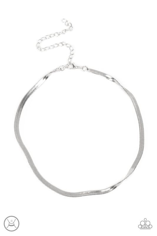 brought-to-you-by-blingflingbykat-in-no-time-flat-silver-necklace-paparazzi-accessories-