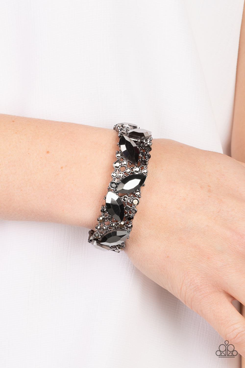 Paparazzi Accessories ❋Full Body Chills - Black Bracelet❋ Flat Rate Ship $4.50❋
