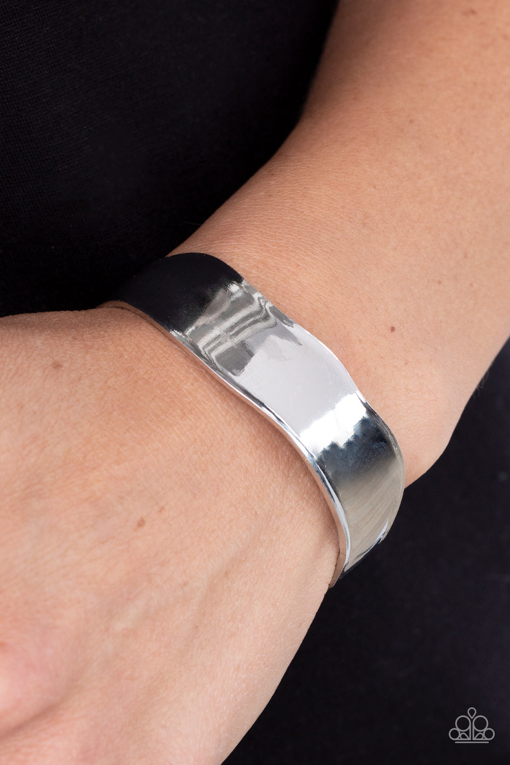 Paparazzi Accessories ❋Wayward Waves - Silver Bracelet❋ Flat Rate Ship $4.50❋