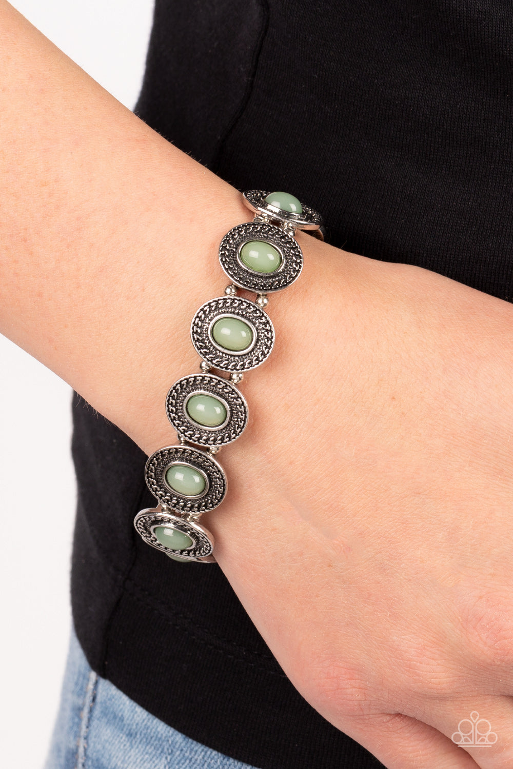 Paparazzi Accessories ❋Dainty Delight - Green Bracelet❋ Flat Rate Ship $4.50❋