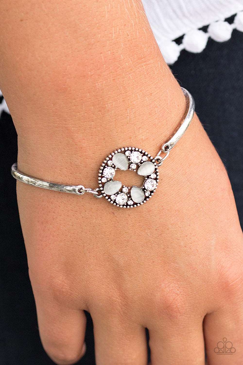 Paparazzi Accessories ✽ A MOONWALK In The Park - White Bracelet✽Flat Rate Ship $4.50✽