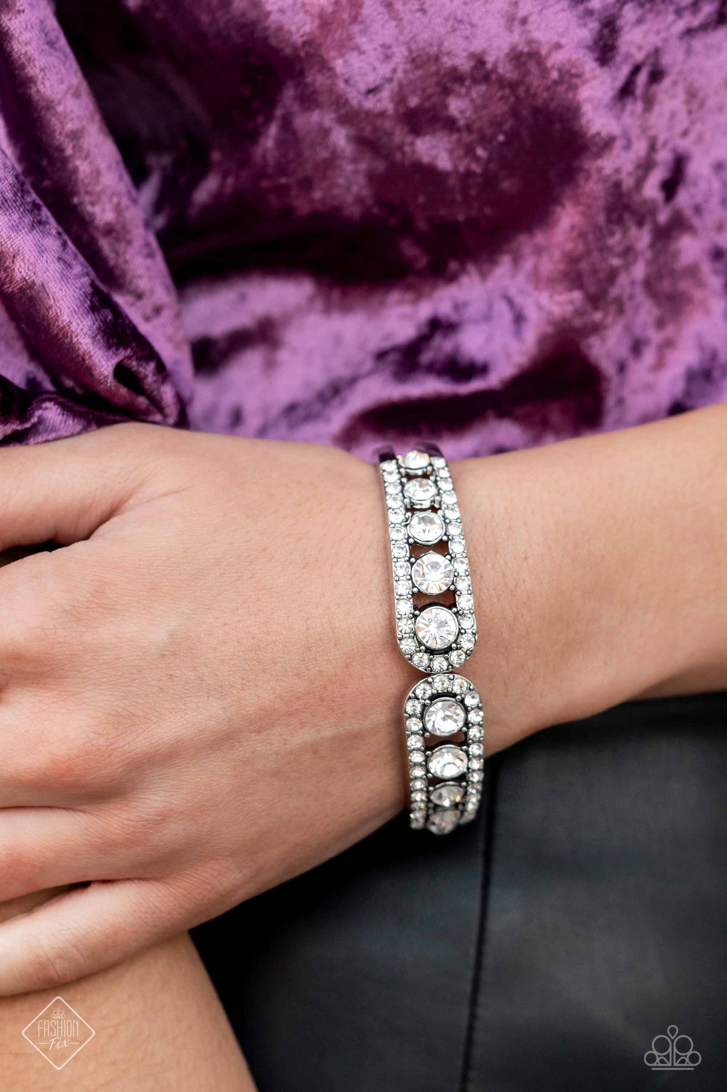 Paparazzi Accessories ❋Spellbinding Splendor - White Bracelet❋ Flat Rate Ship $4.50❋