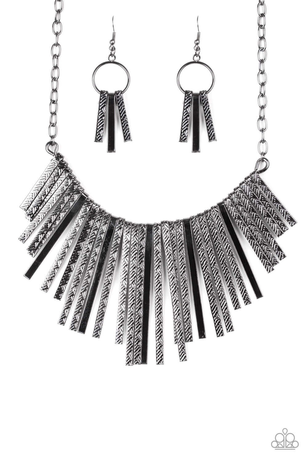 brought✽to✽you✽by✽blingflingbykat✽welcome-to-the-pack-black-necklace✽paparazzi-accessories