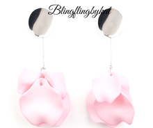 Load image into Gallery viewer, Paparazzi Accessories ✽ Petal Pathways - Pink Post Earrings✽Flat Rate Ship $4.50✽ - Image #2
