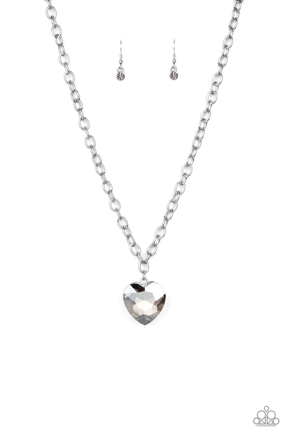 brought✽to✽you✽by✽blingflingbykat✽flirtatiously-flashy-silver-necklace✽paparazzi-accessories