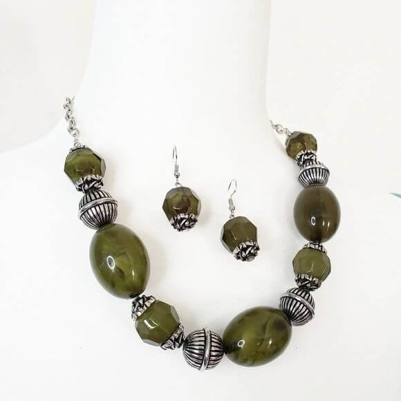 Paparazzi Accessories ✽Ice Melt - Green Necklace✽Flat Rate Ship $4.50✽ - Image #1