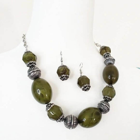 Paparazzi Accessories ✽Ice Melt - Green Necklace✽Flat Rate Ship $4.50✽ - Image #1