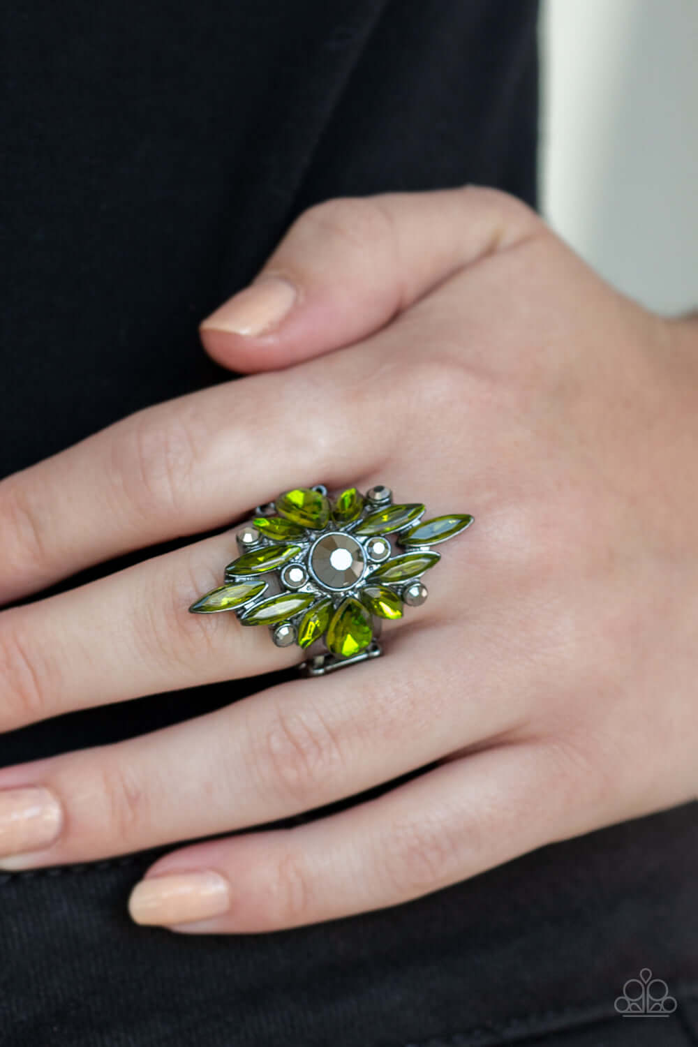 Paparazzi Accessories ✽ Stand Back - Green Ring✽Flat Rate Ship $4.50✽ - Image #2