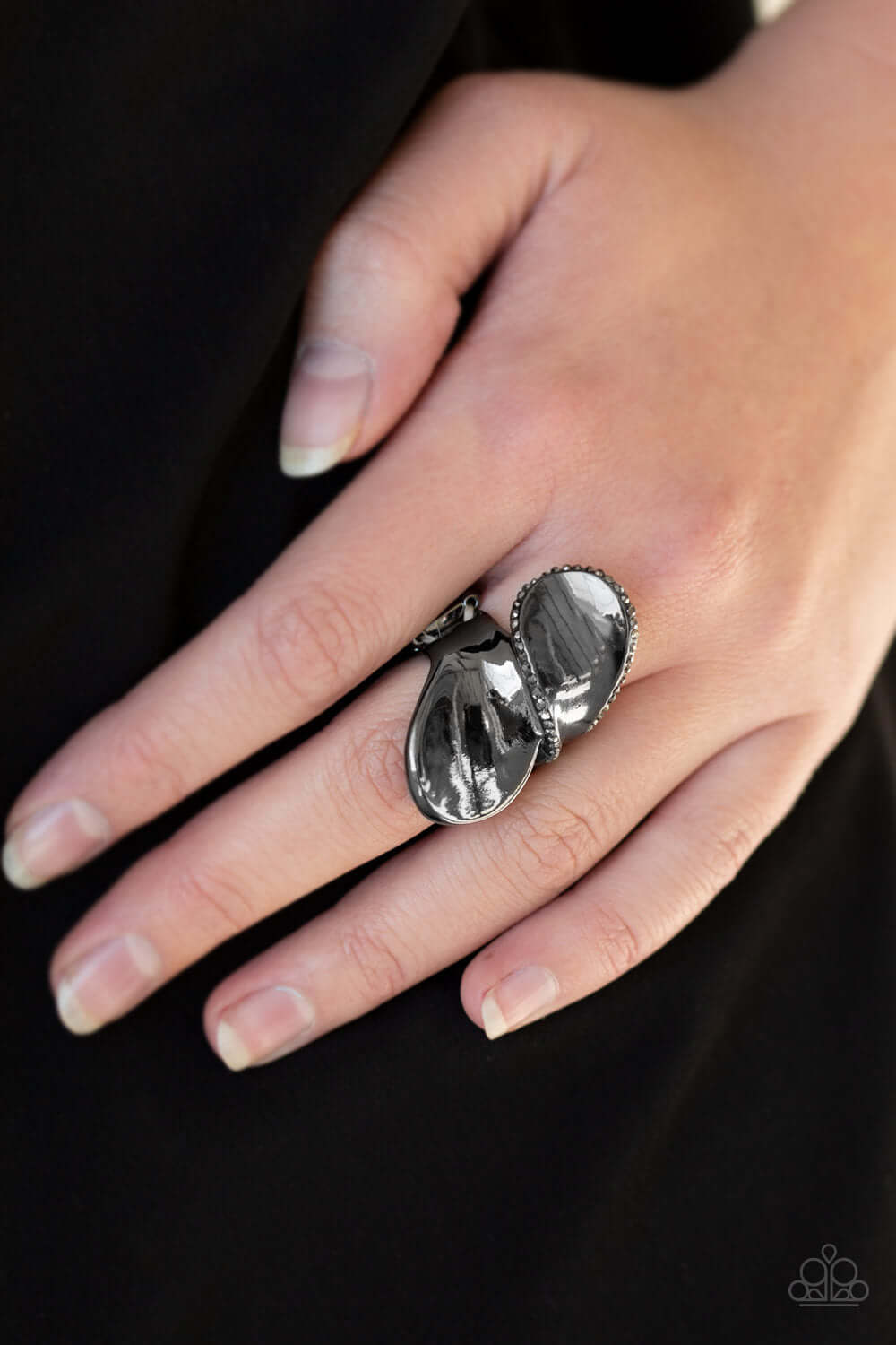 Paparazzi Accessories ✽ Fabulously Folded - Black Ring✽Flat Rate Ship $4.50✽ - Image #2
