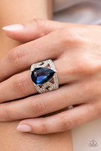 Load image into Gallery viewer, Paparazzi Accessories ❋Kinda a Big Deal - Blue Ring❋ Flat Rate Ship $4.50❋ - Image #2

