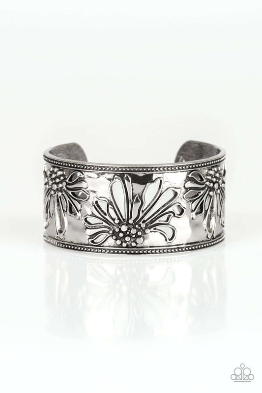 brought✽to✽you✽by✽blingflingbykat✽where-the-wildflowers-are-silver-bracelet✽paparazzi-accessories