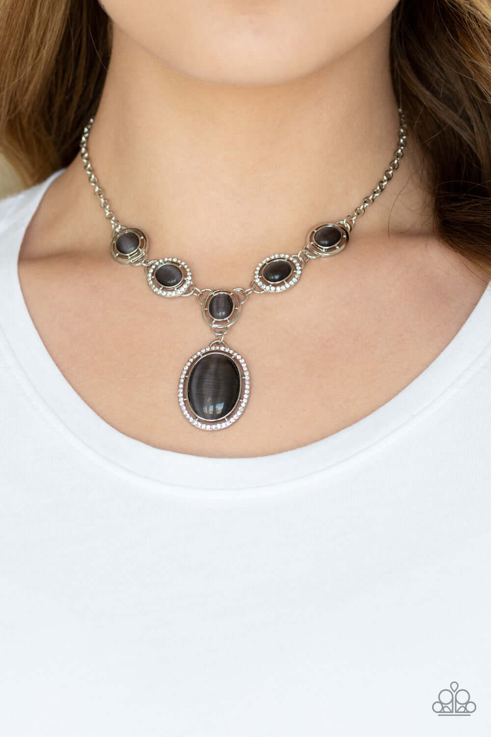 Paparazzi Accessories ✽ Metro Medallion - Black Necklace✽Flat Rate Ship $4.50✽ - Image #2