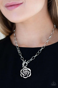 Paparazzi Accessories ✽ Beautifully In Bloom - Silver Necklace✽Flat Rate Ship $4.50✽