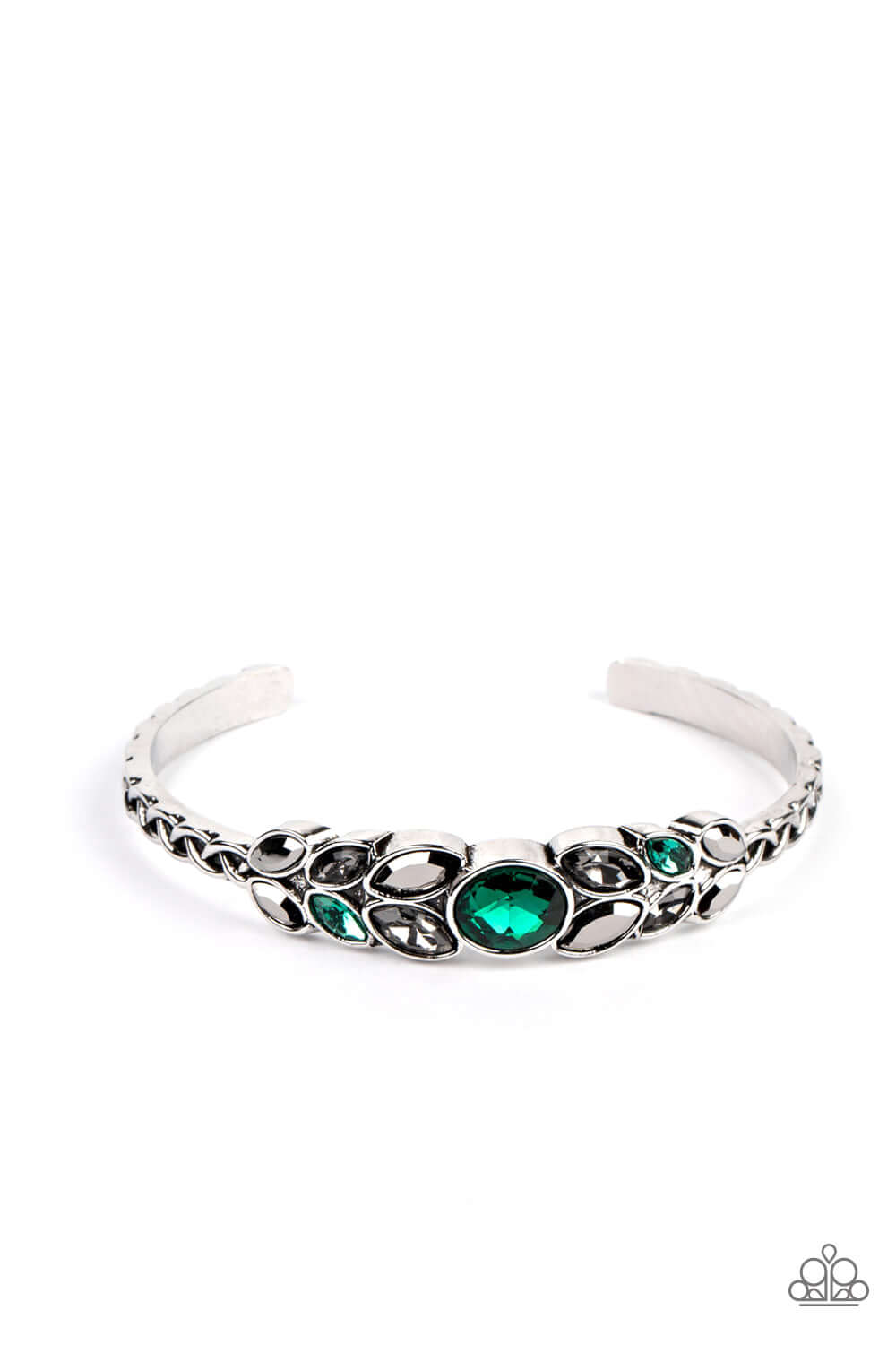 brought-to-you-by-blingflingbykat-vogue-vineyard-green-bracelet-paparazzi-accessories-