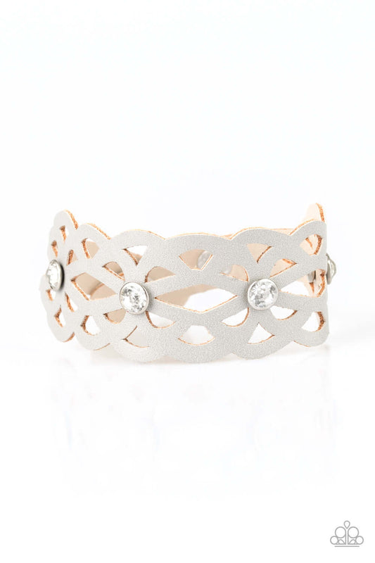 brought✽to✽you✽by✽blingflingbykat✽runaway-radiance-silver-bracelet✽paparazzi-accessories