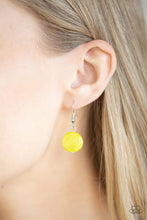 Load image into Gallery viewer, Paparazzi Accessories ✽ Tropical Sunsets - Green Necklace✽Flat Rate Ship $4.50✽ - Image #3
