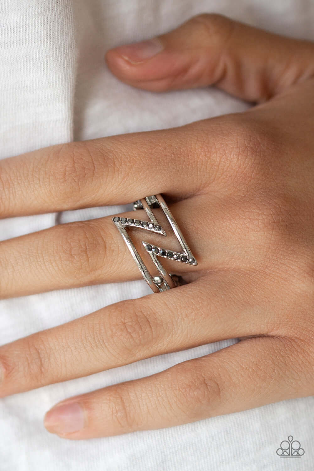 Paparazzi Accessories ✽ 5th Avenue Flash - Silver Ring✽Flat Rate Ship $4.50✽ - Image #2