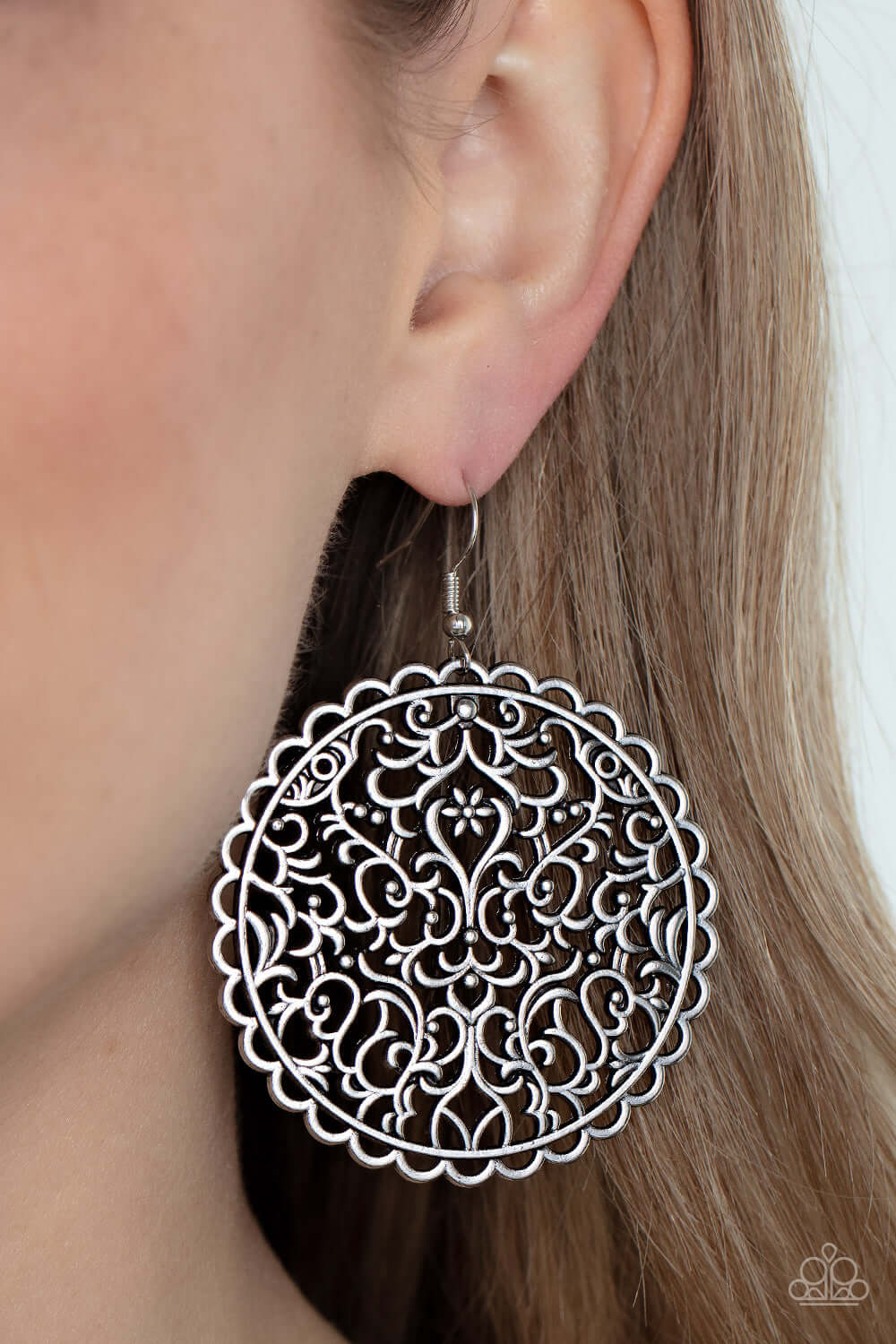 Paparazzi Accessories ❋The Whole Nine VINEYARDS - Silver Earrings❋ Flat Rate Ship $4.50❋ - Image #2