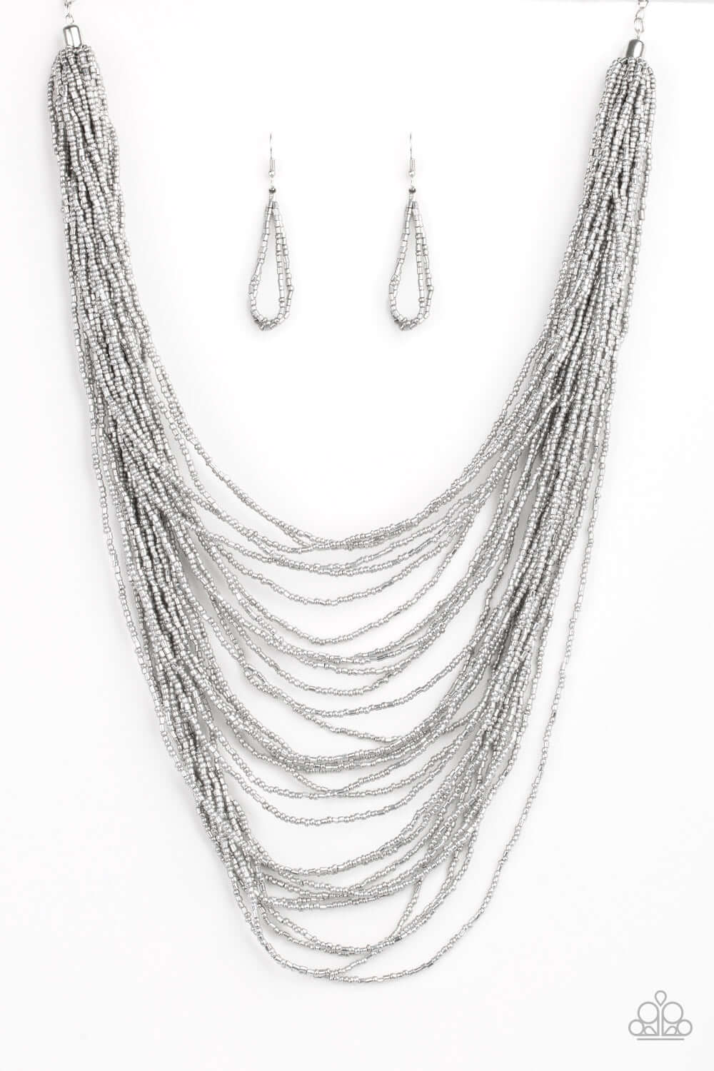 brought✽to✽you✽by✽blingflingbykat✽dauntless-dazzle-silver-necklace✽paparazzi-accessories