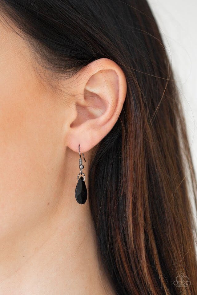 Paparazzi Accessories ✽Hurricane Season - Black Necklace✽Flat Rate Ship $4.50✽