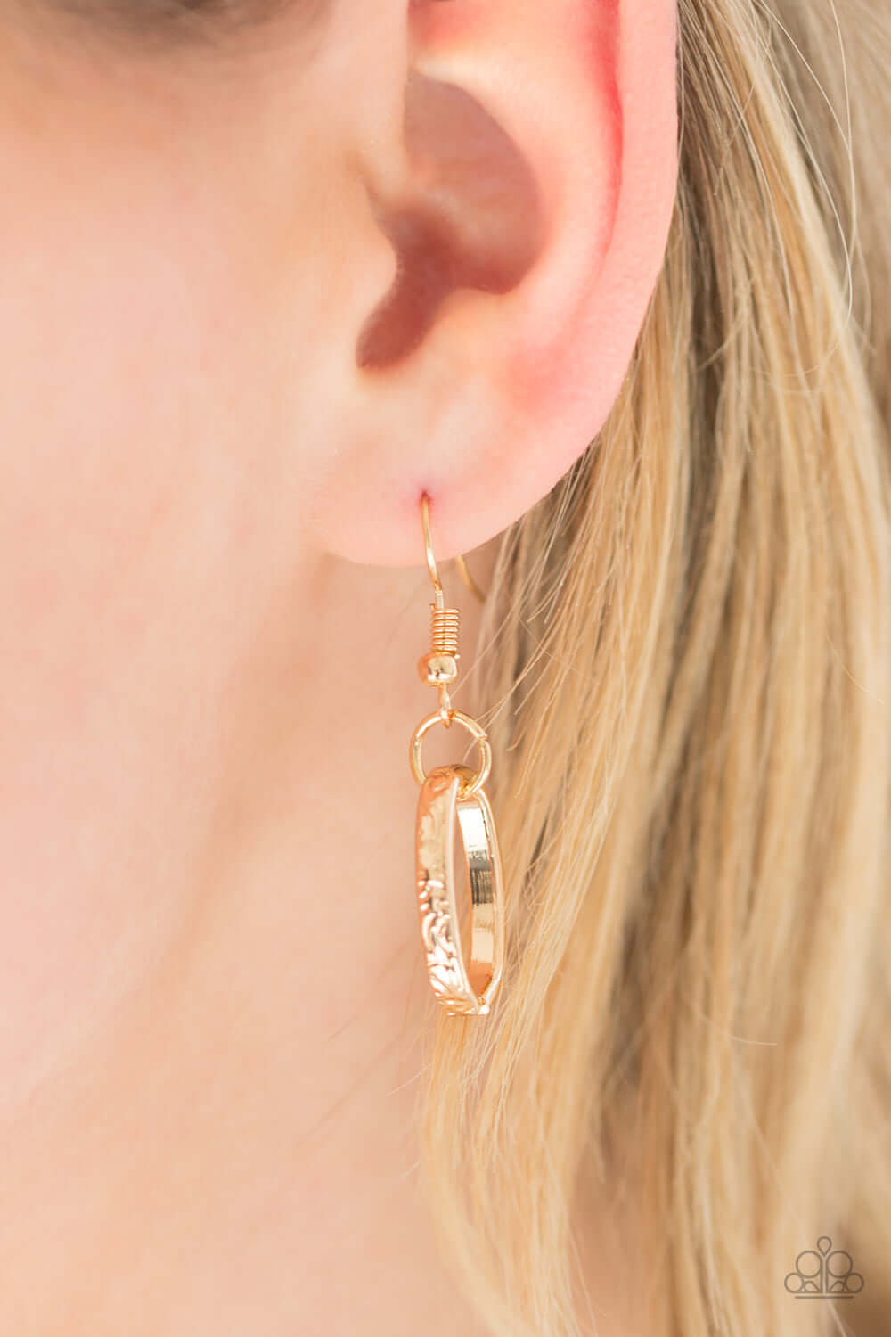 Paparazzi Accessories ✽ Very Avant-Garde - Gold Necklace✽Flat Rate Ship $4.50✽ - Image #3