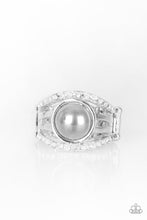 Load image into Gallery viewer, brought✽to✽you✽by✽blingflingbykat✽a-big-break-silver-ring✽paparazzi-accessories
