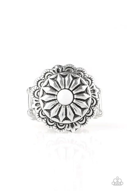 brought-to-you-by-blingflingbykat-daringly-daisy-white-ring-paparazzi-accessories-