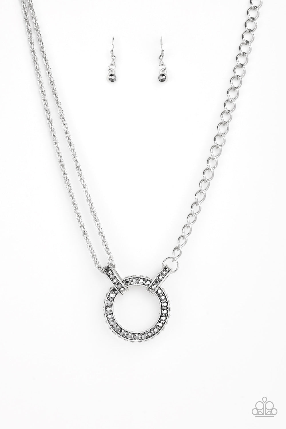 brought✽to✽you✽by✽blingflingbykat✽razzle-dazzle-silver-necklace✽paparazzi-accessories