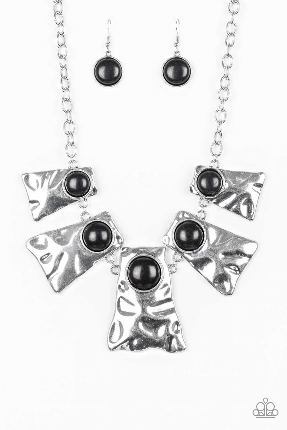 brought✽to✽you✽by✽blingflingbykat✽cougar-black-necklace✽paparazzi-accessories
