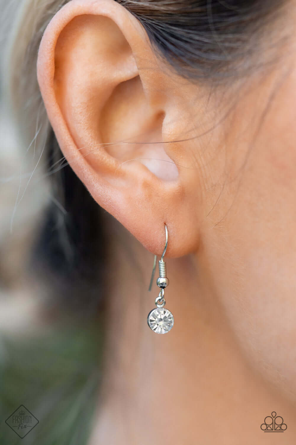 Paparazzi Accessories ❋Center of My Universe - White Necklace❋ Flat Rate Ship $4.50❋ - Image #3