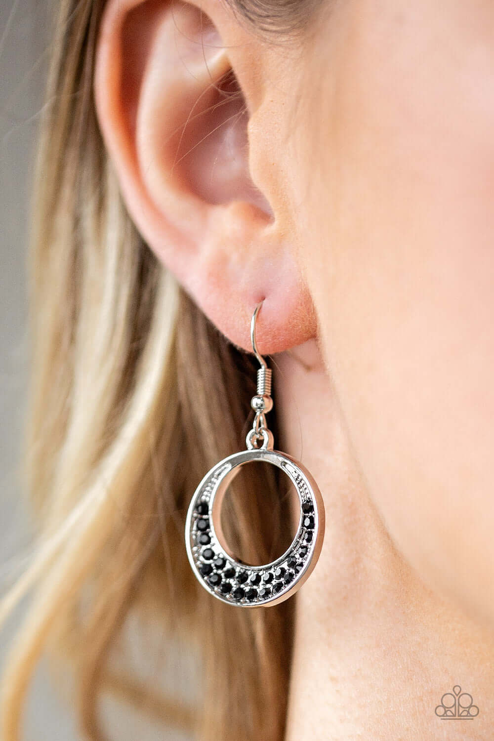 Paparazzi Accessories ✽ Socialite Luster - Black Earrings✽Flat Rate Ship $4.50✽ - Image #2